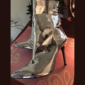Wild Diva metallic silver boots